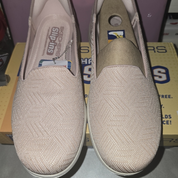 Skechers Hands Free size 9 pink shoes-new - Picture 9 of 10
